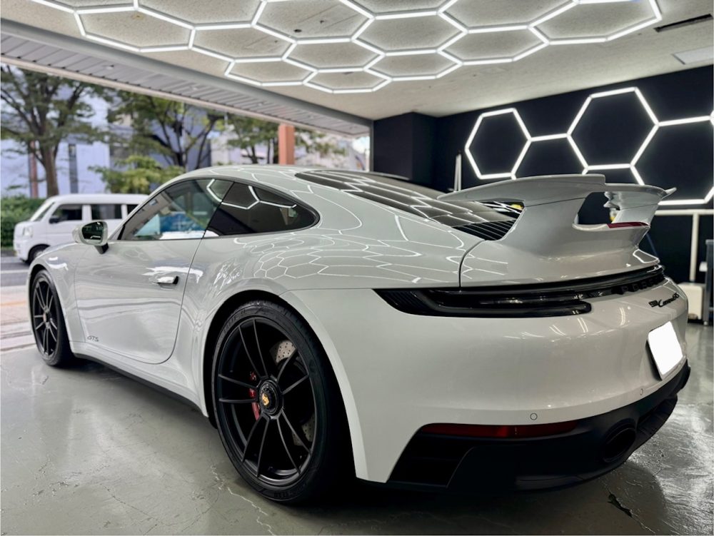 ポルシェ 911 カレラ GTS 純水洗車 手洗い洗車 横浜