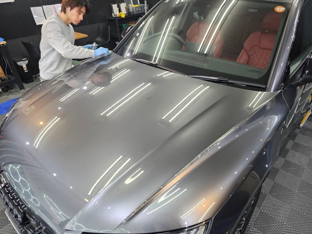 アウディ SQ5 セラミックコーティング 手塗