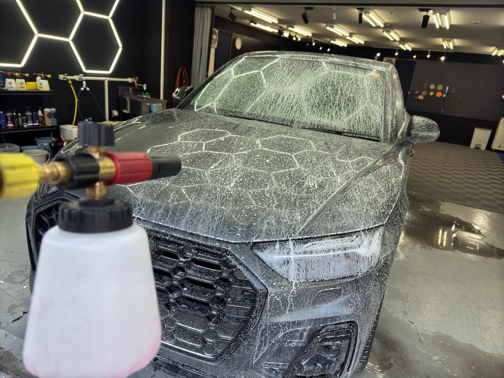アウディ SQ5 フォームガン 中性シャンプー