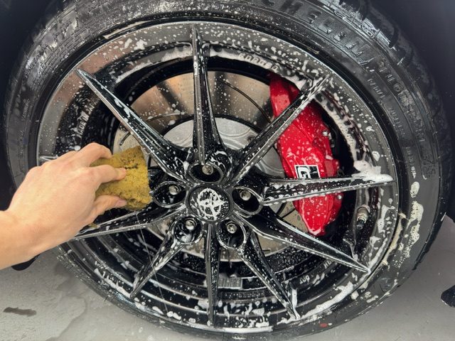 トヨタ GRヤリス ホイール 洗車