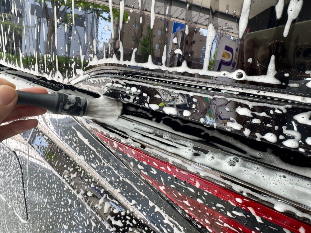トヨタヴェルファイア 洗車ブラシ 隙間洗浄 横浜 西区 戸部町