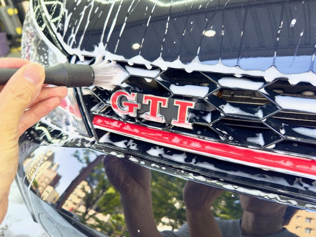 フォルクスワーゲン ゴルフGTI グリル洗浄 隙間洗浄 横浜 西区 中区 南区