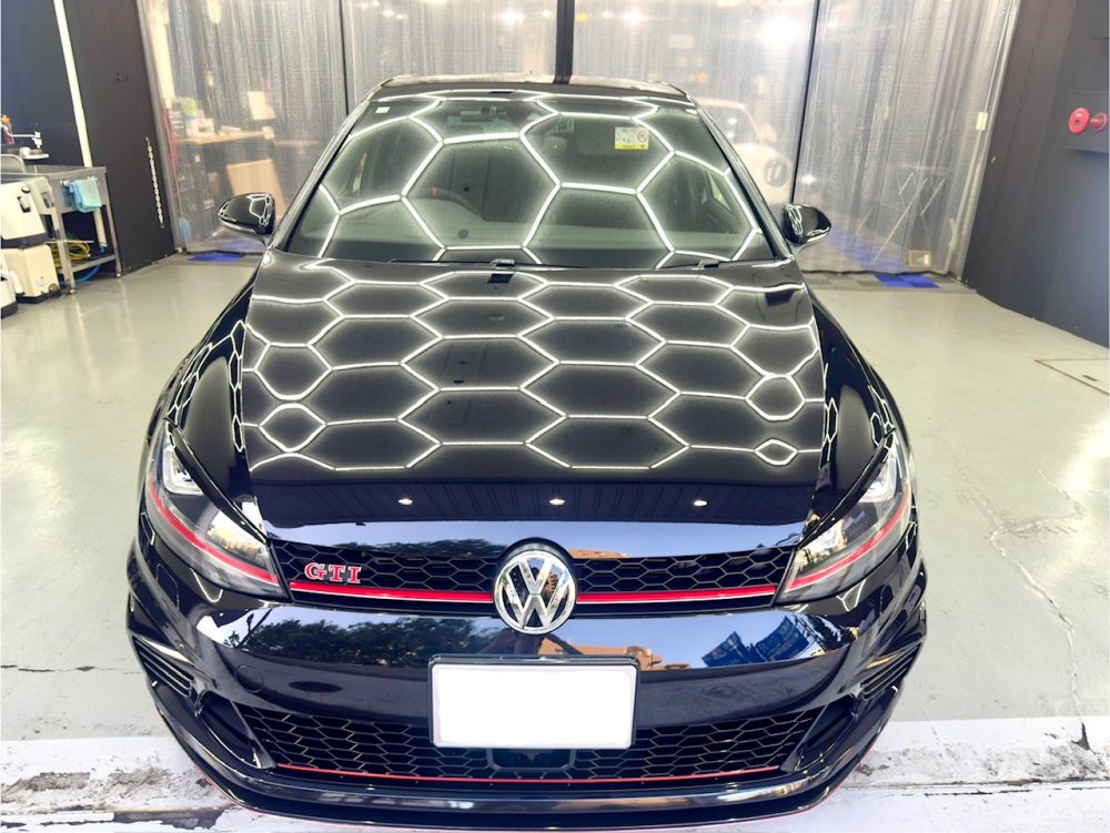 フォルクスワーゲン ゴルフGTI 手洗い洗車 純水洗車 横浜 西区 みなとみらい ランドマークタワー 赤レンガ倉庫