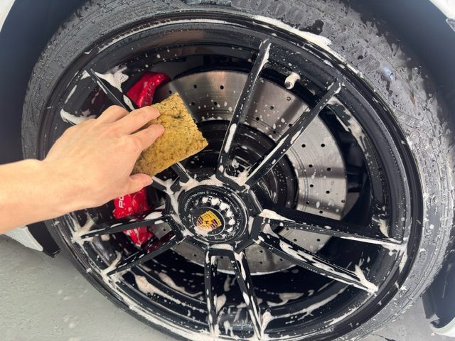 ポルシェ カレラ 911 ホイール 洗車 横浜