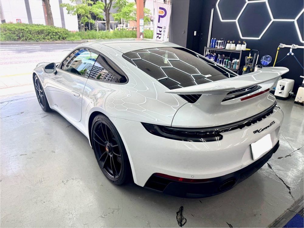ポルシェ カレラ 911 洗車 横浜 ランドマークタワー みなとみらい クイーンズスクエア横浜 そごう横浜 赤レンガ倉庫