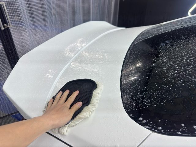 日産スカイライン ムートン洗車 ムートングローブ 横浜 西区 戸部町