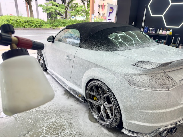 アウディ TTRS アルカリ性シャンプー フォームガン