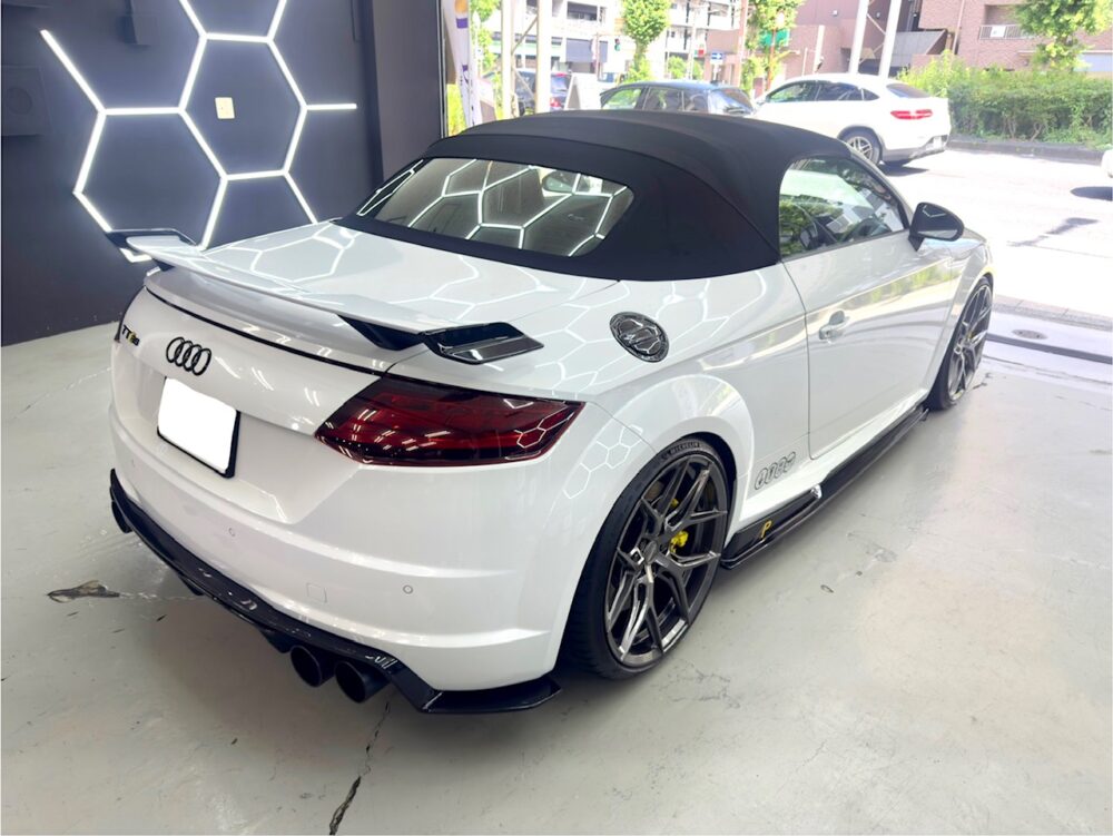 アウディ TTRS グロスアップコート洗車 横浜 赤レンガ倉庫 横浜中華街 山下公園 マリンタワー
