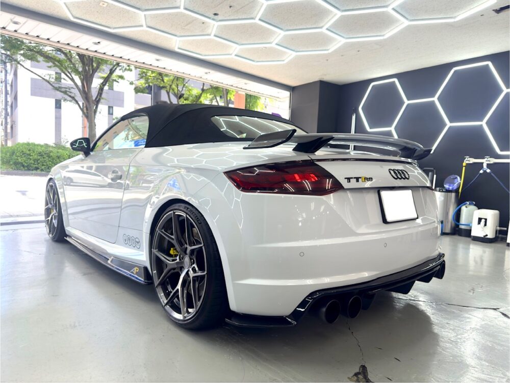 アウディ TTRS 洗車 コーティング 安い 早い 綺麗 横浜 西区 みなとみらい ランドマークタワー クイーンズスクエア横浜
