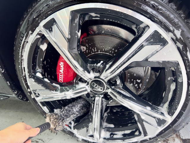 アウディA4アバント ホイール 洗車 洗車ブラシ