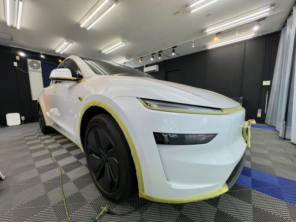 テスラ モデルY マスキングテープ 養生