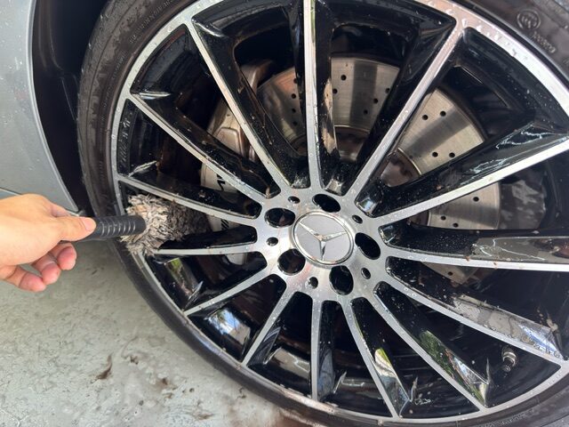 ベンツ E53 ホイール 洗車