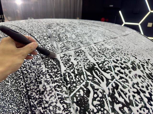 BMW M440i 洗車ブラシ 隙間洗浄