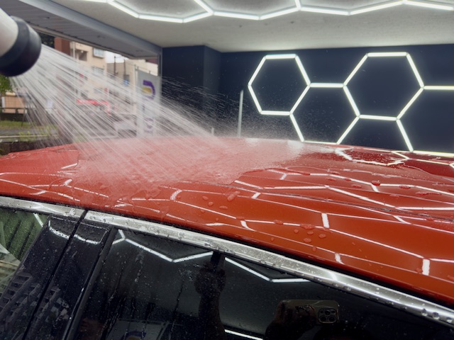 カローラスポーツ 純水洗車 純水すすぎ