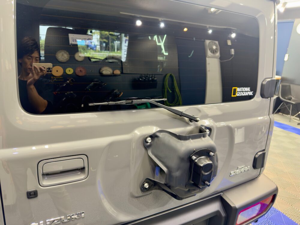 ジムニーシエラ スペアタイヤ 外し