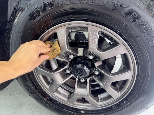 ジムニーシエラ ホイール 洗車
