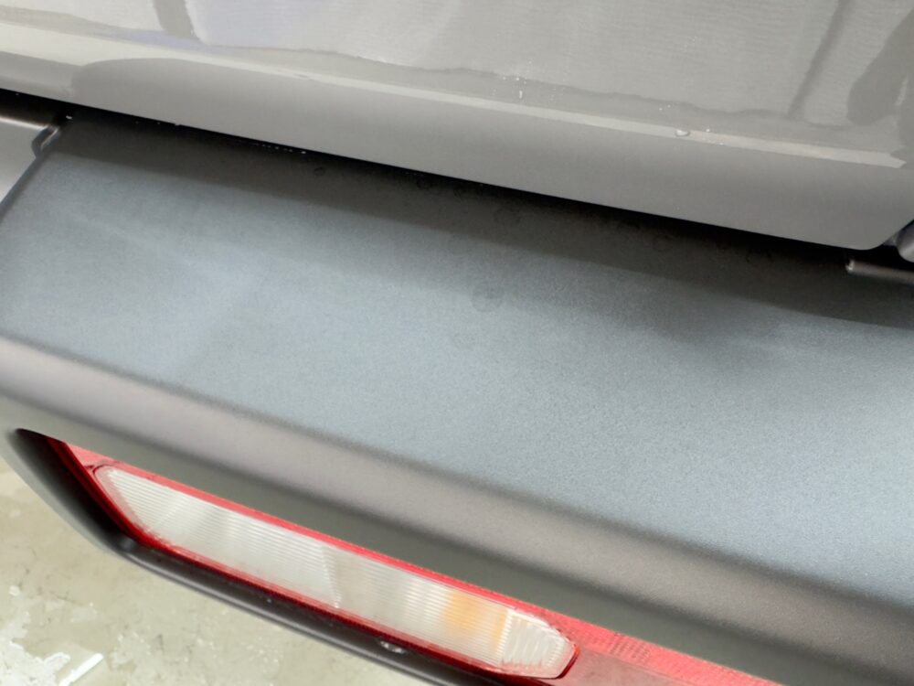 ジムニーシエラ 樹脂パーツ シミ