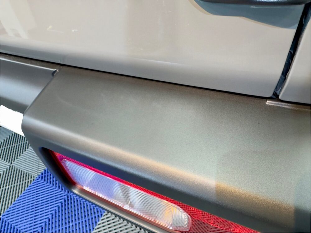 ジムニーシエラ 樹脂パーツ シミ除去