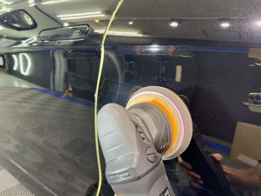 BYD シール ボディー 研磨作業