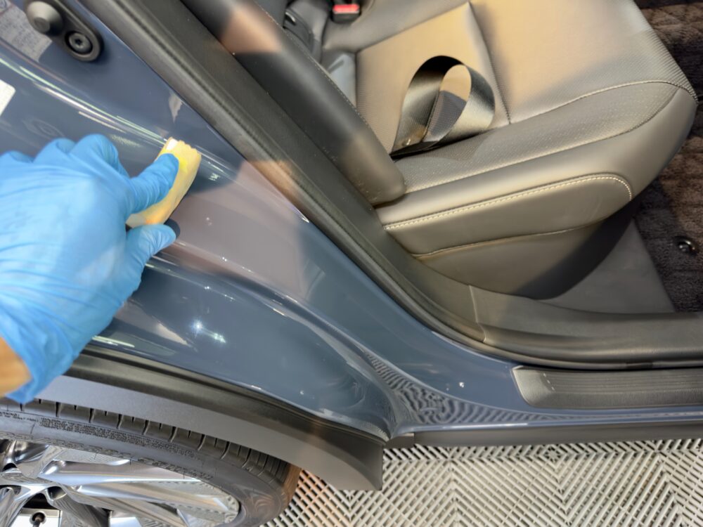 クラウンクロスオーバー ドア内側コーティング 横浜