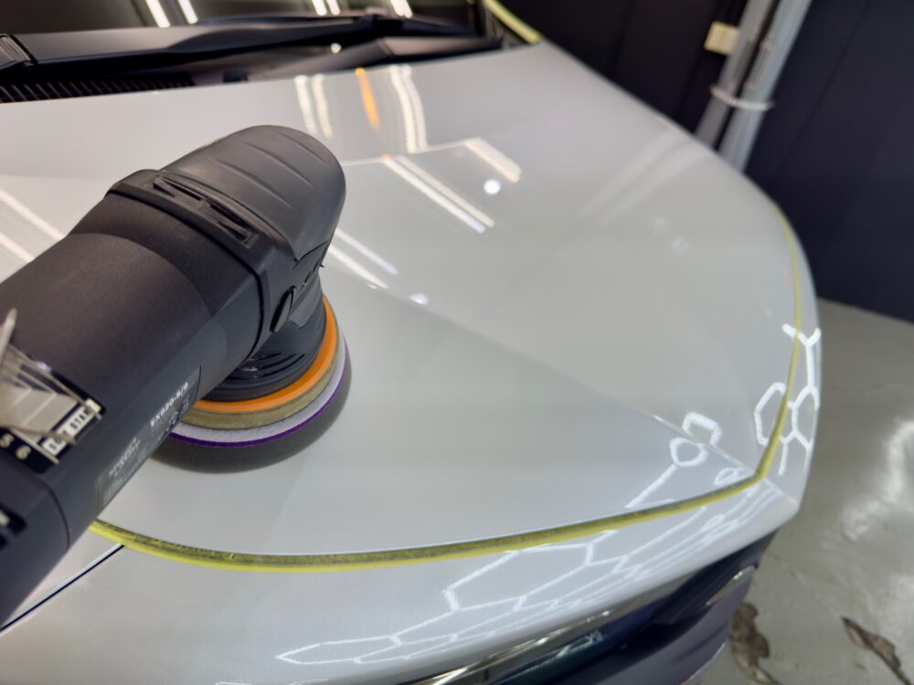 ヴェルファイア 磨き 研磨作業