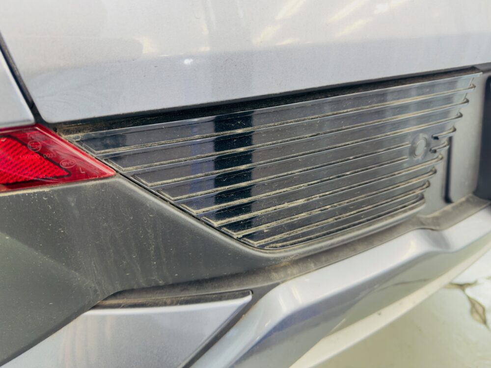 BYD アット３ バンパー 汚れ