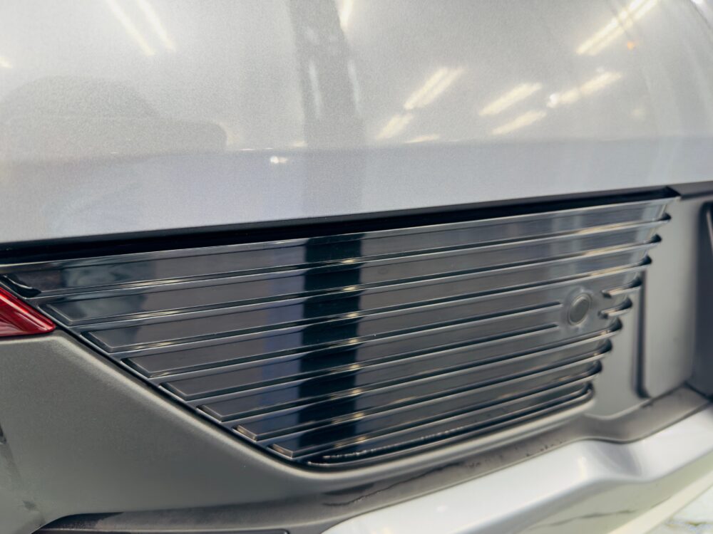 BYD アット３ バンパー 洗車後