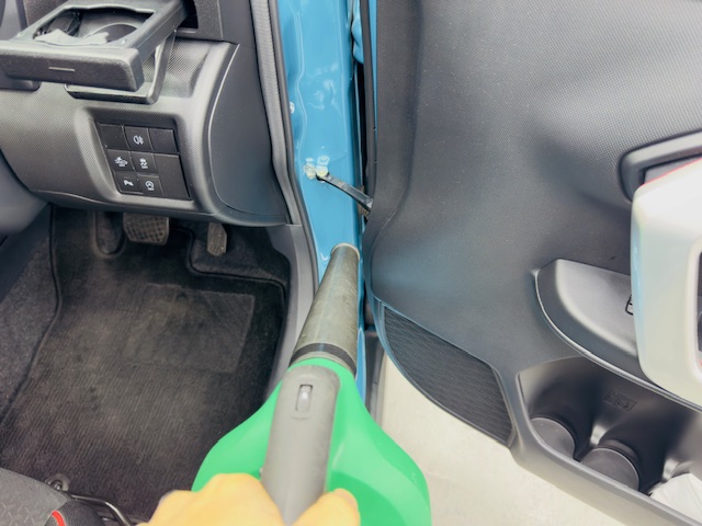 トヨタ ライズ ブロワー 水滴除去