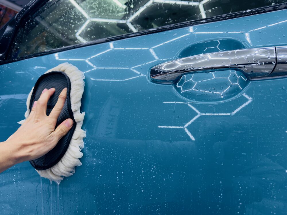 トヨタ ライズ ムートングローブ ムートン洗車 横浜