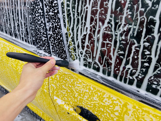 ホンダ シビック タイプR 洗車ブラシ 隙間洗浄 横浜