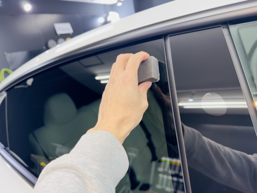 テスラモデルY 窓ガラス全面コーティング 横浜