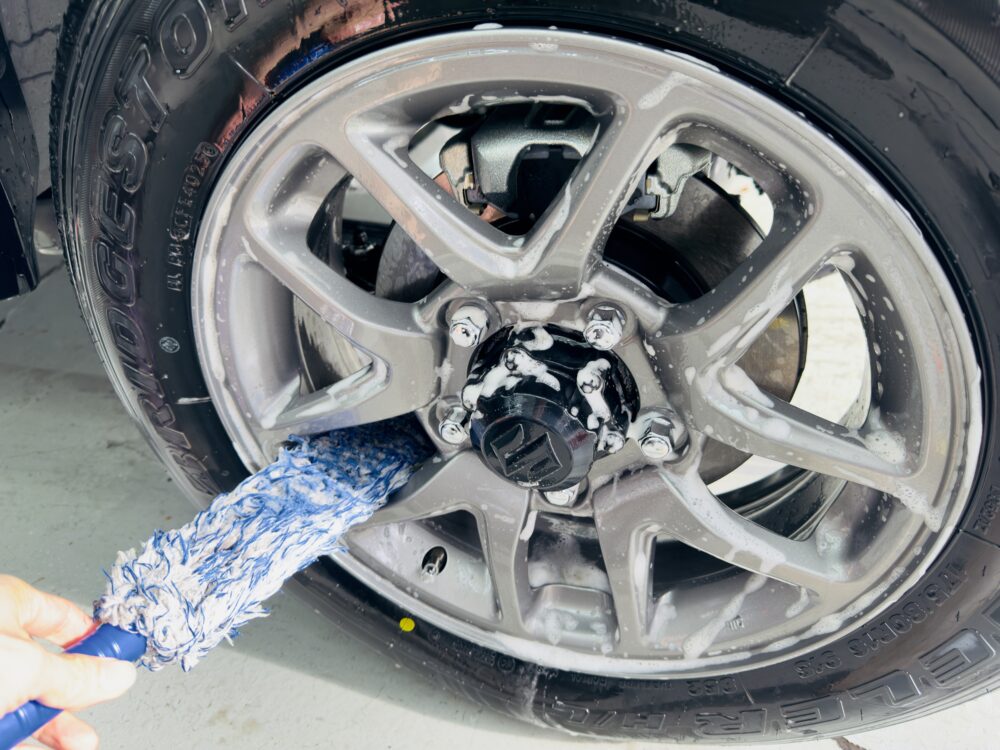 スズキ ジムニー ホイール 洗車