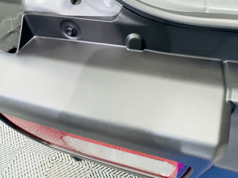 スズキ ジムニー シミ除去後 リアバンパー上