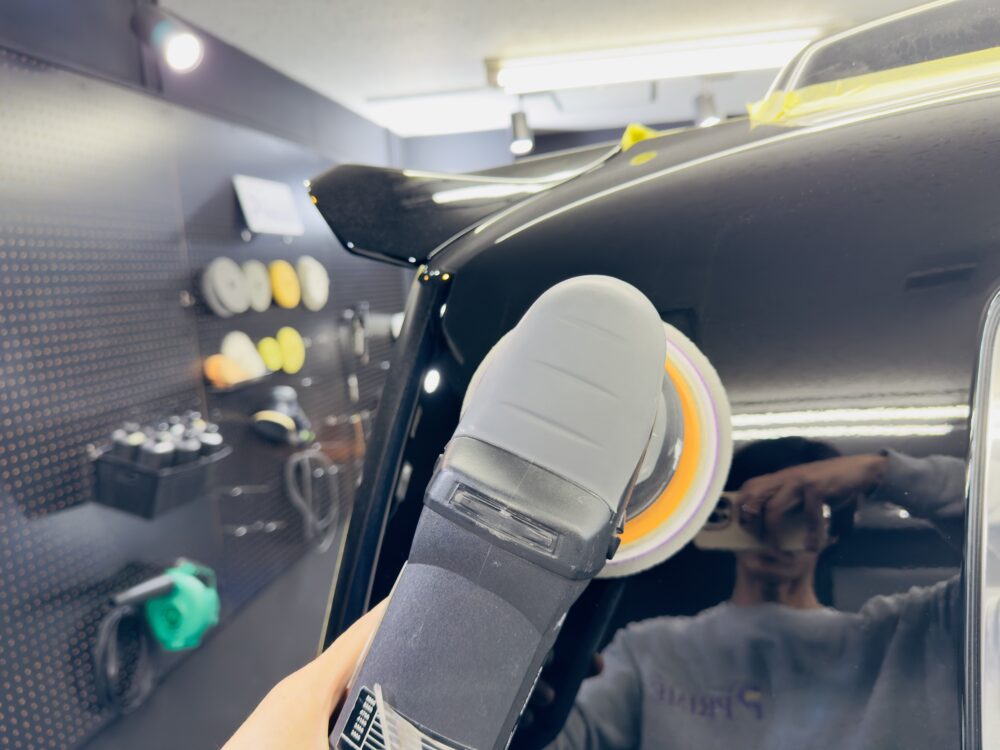 ランドクルーザー300 研磨作業 横浜