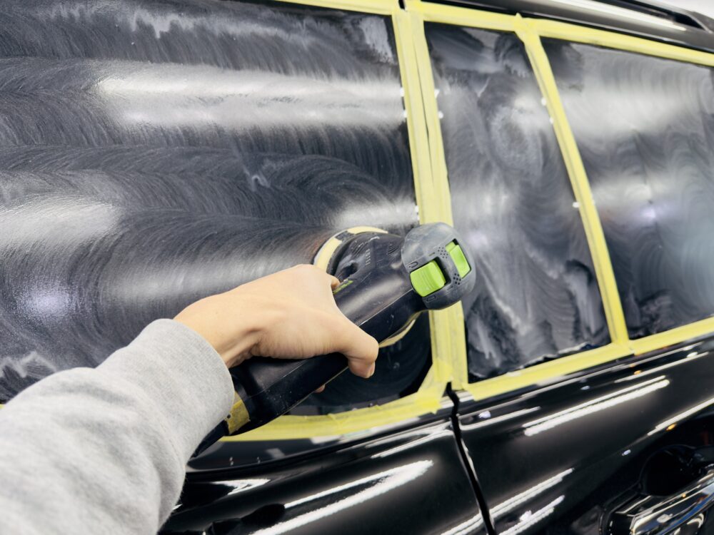 ランドクルーザー300 窓ガラス 油膜取り