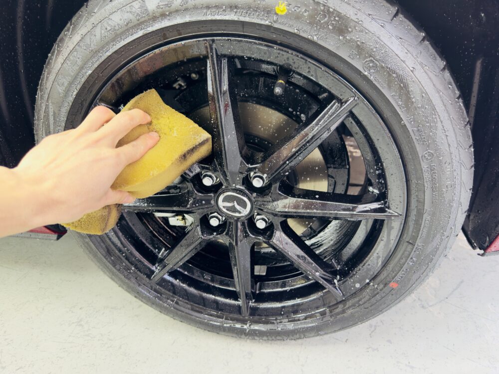 マツダロードスター ホイール 洗車